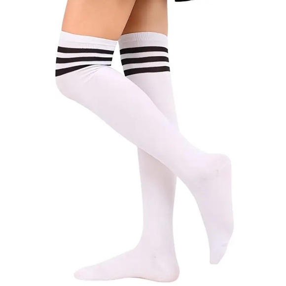 NWT 2 Pair of Thigh High/Over the Knee Black and White Tube Socks w/ 3 Stripes - Picture 14 of 15